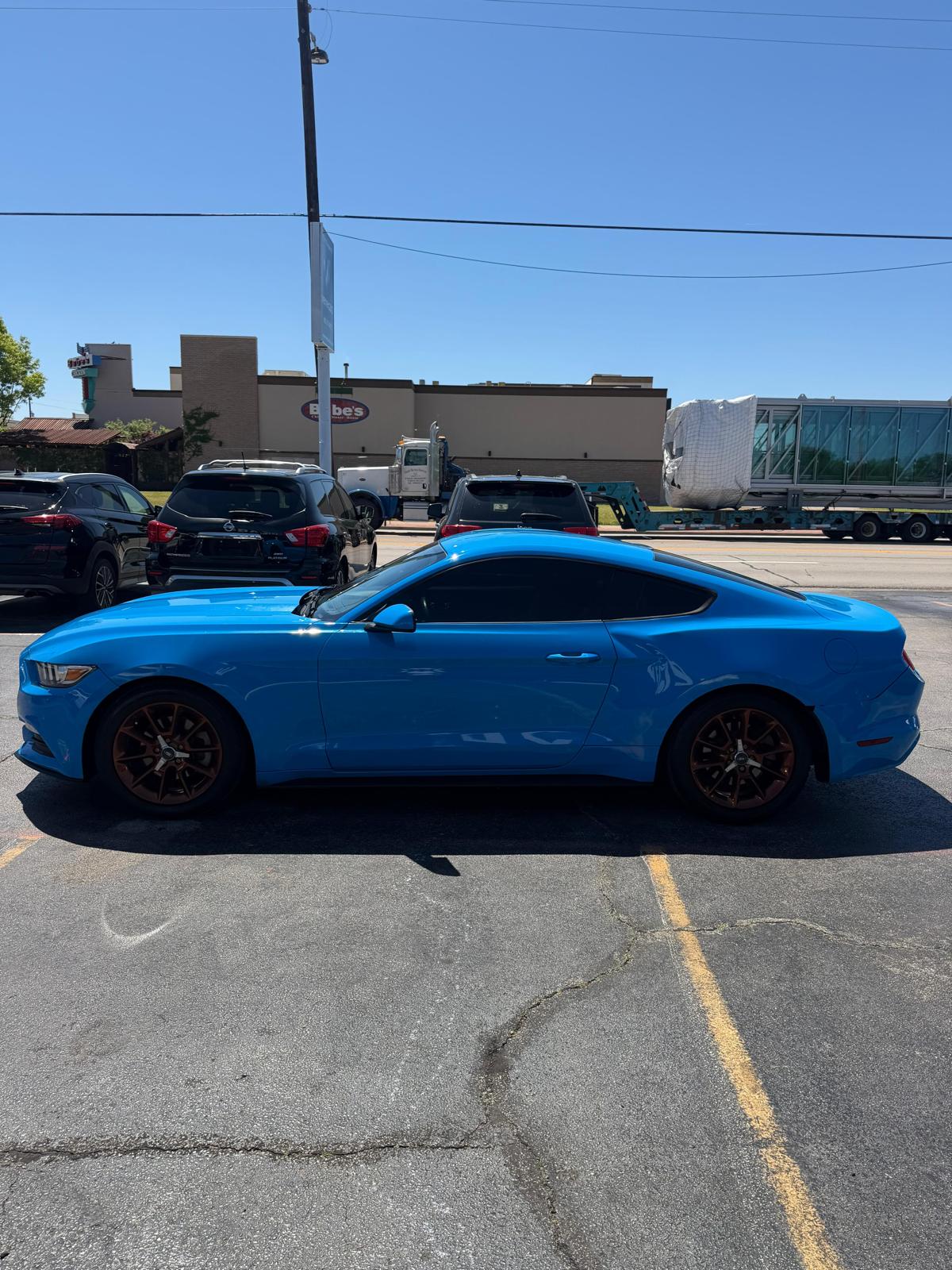 2017 Ford Mustang foto 4