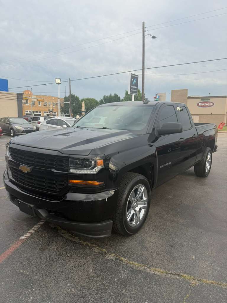 2018 Chevrolet Silverado 1500 foto 3