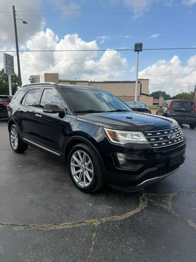 2017 Ford Explorer foto 2