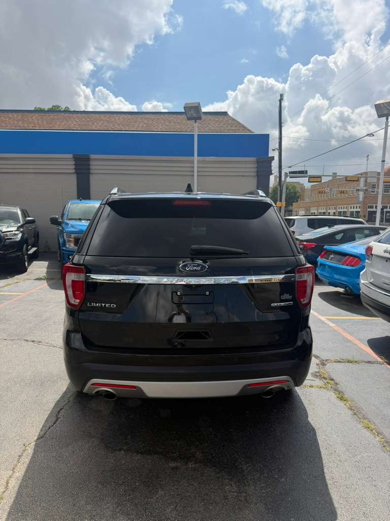 2017 Ford Explorer foto 4