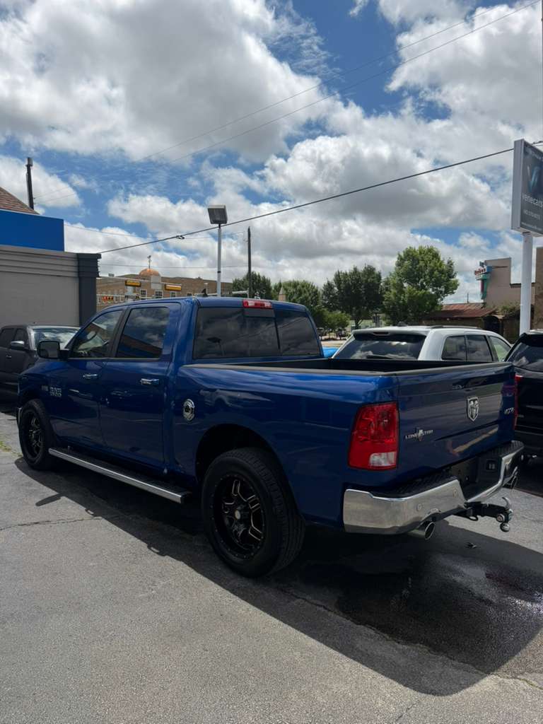 2015 RAM 1500 foto 5