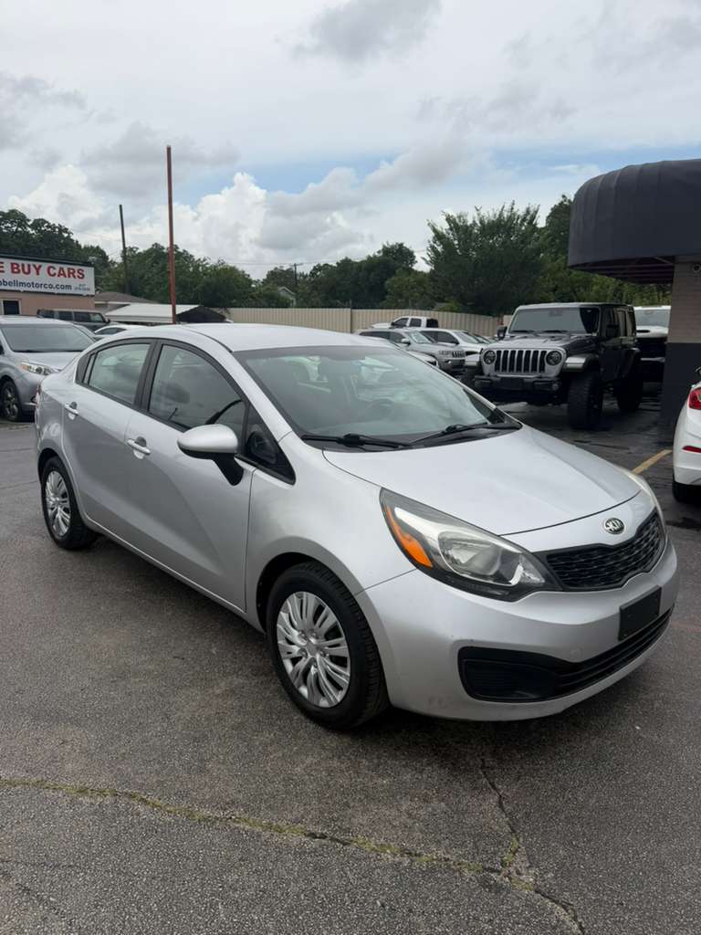 2014 KIA RIO foto 2