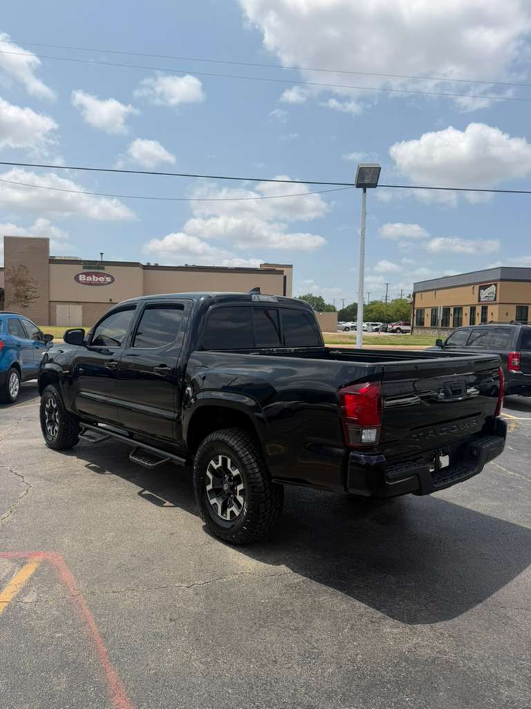 2019 Toyota Tacoma foto 3