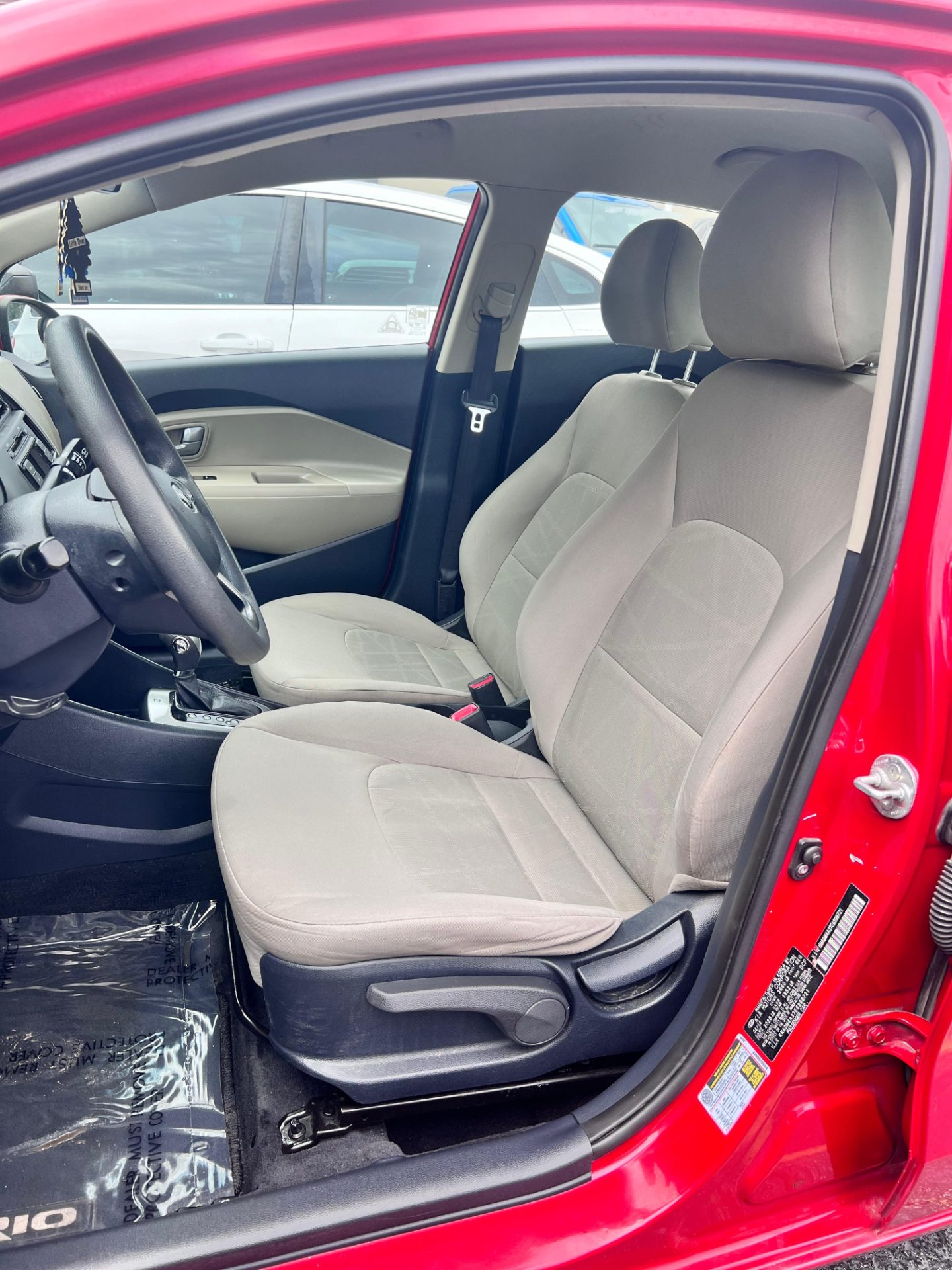 2014 KIA RIO foto 4