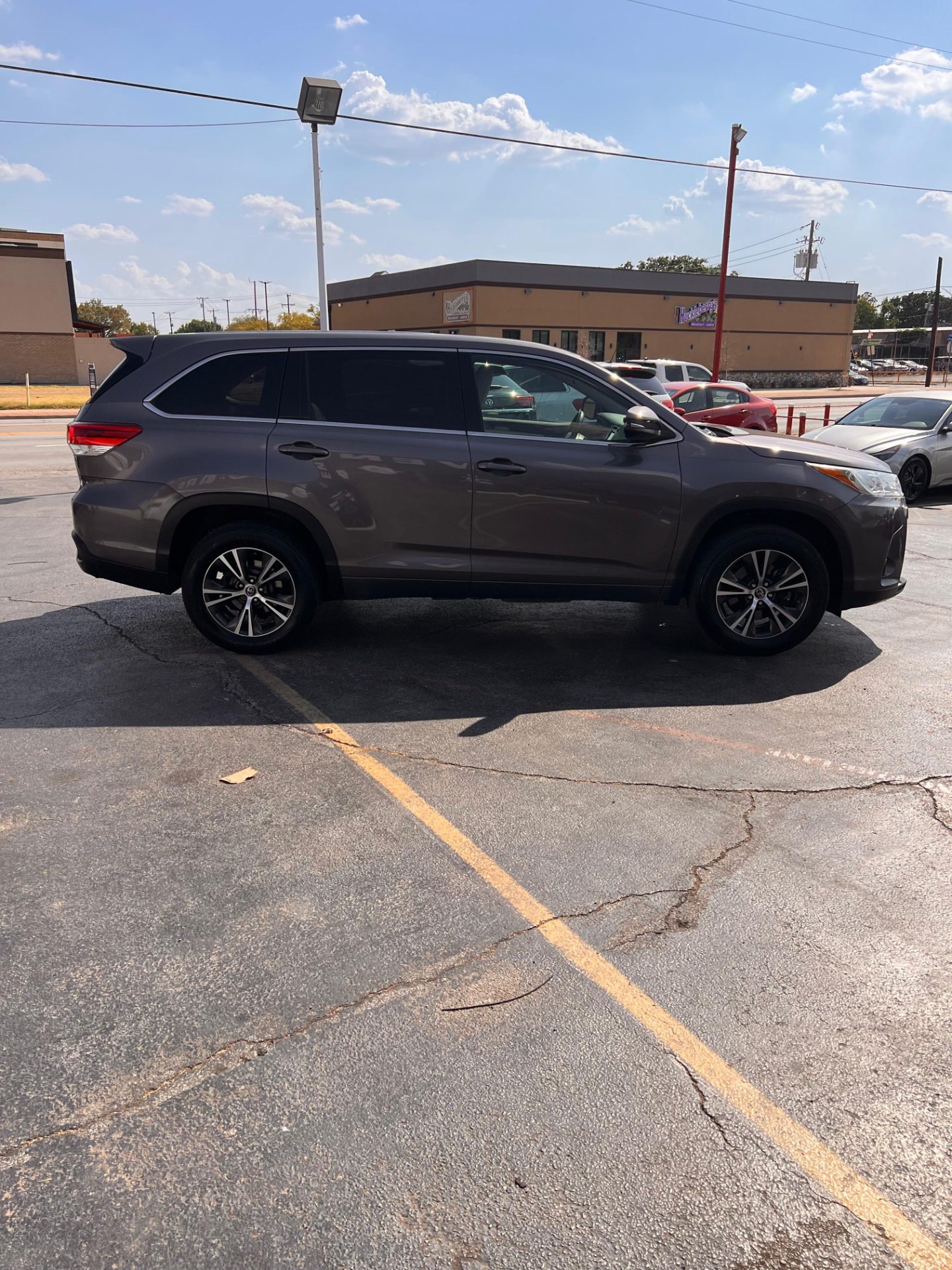 2017 TOYOTA HIGHLANDER foto 2