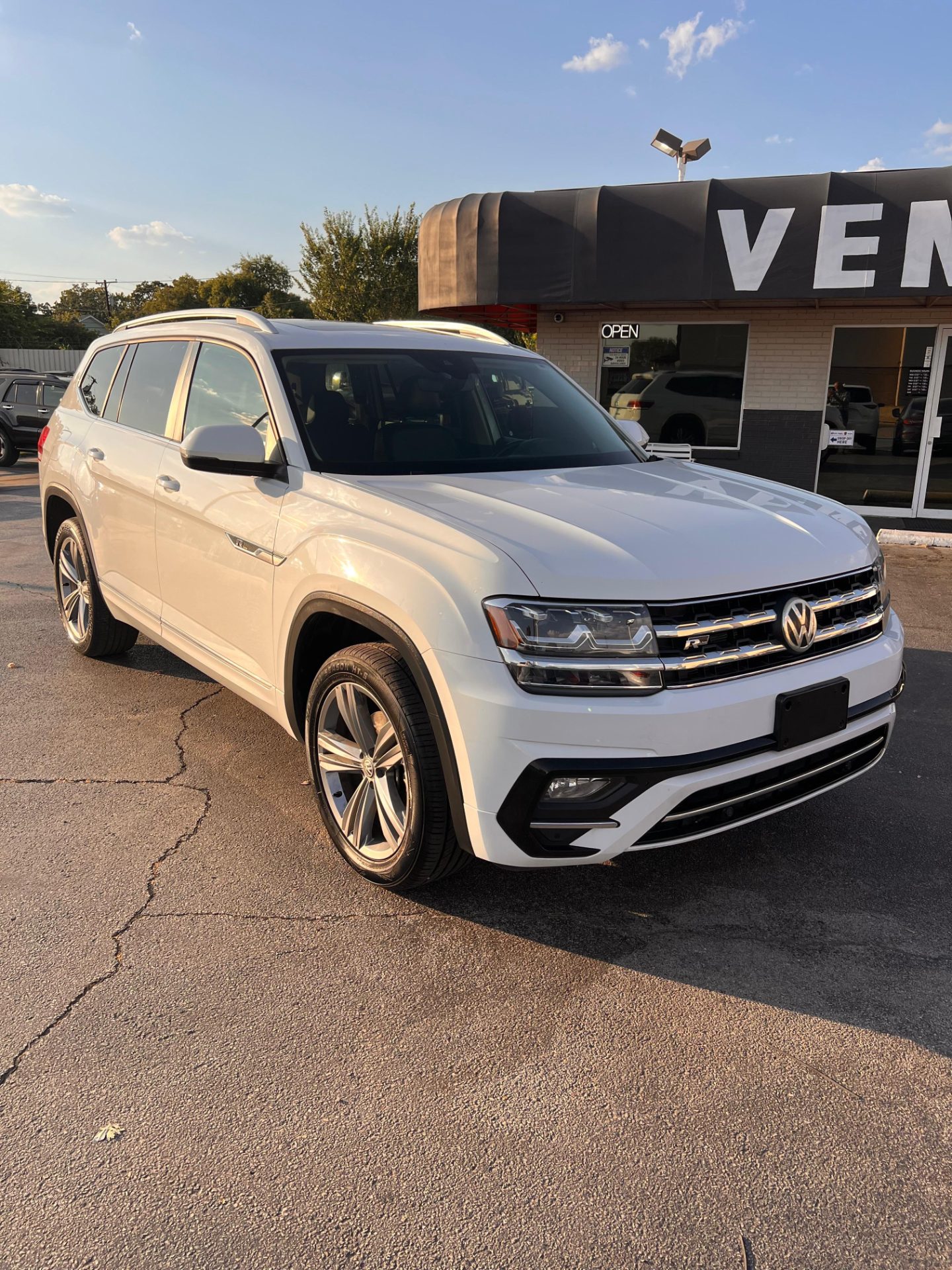 2019 Volkswagen ATLAS foto 2