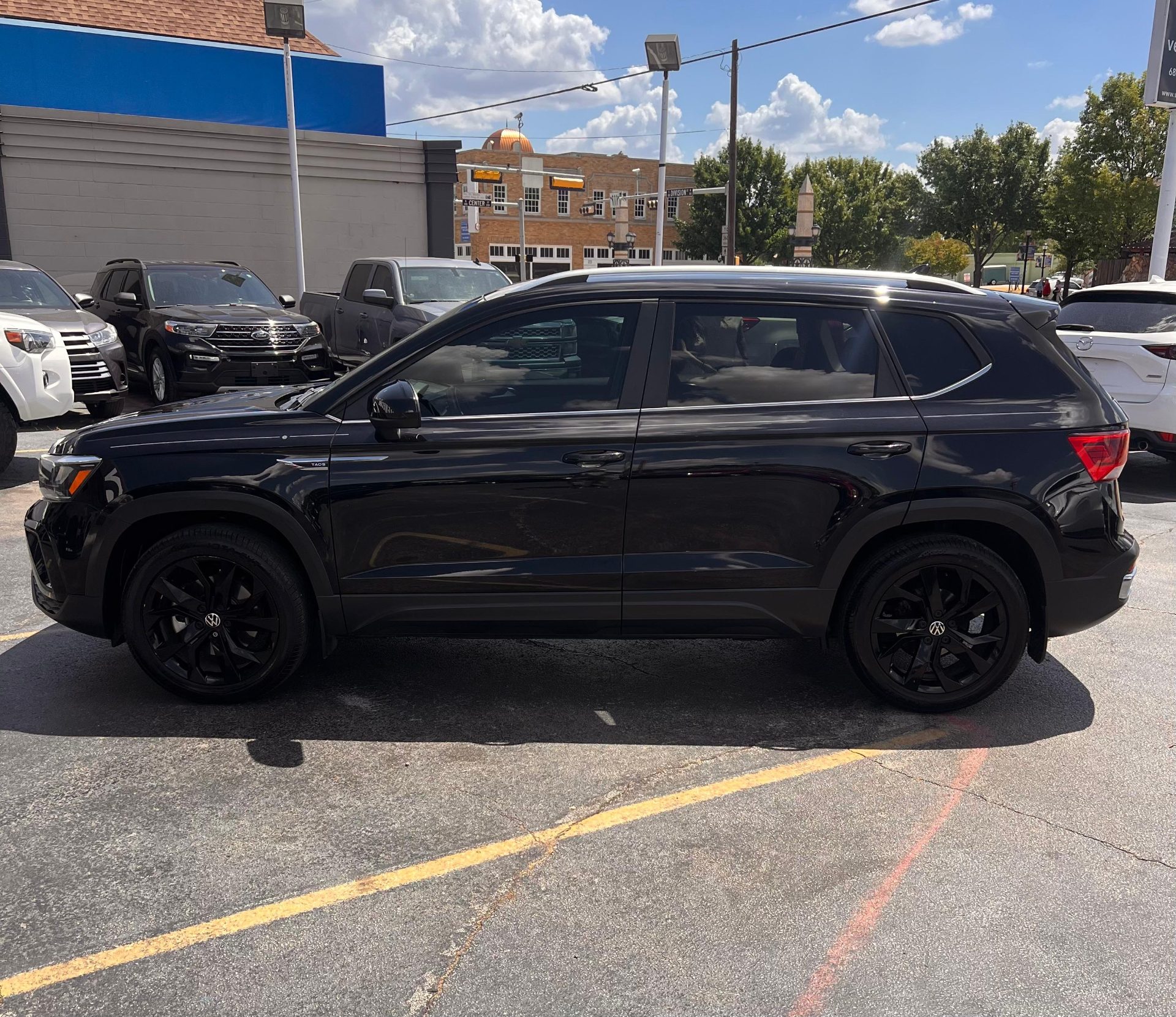 2023 Volkswagen TAOS foto 4