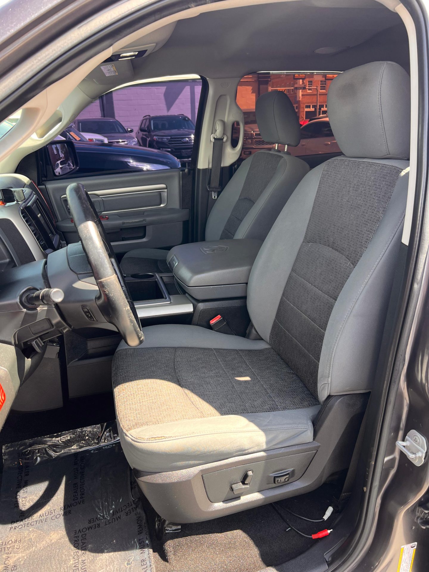 2014 RAM 1500 foto 3