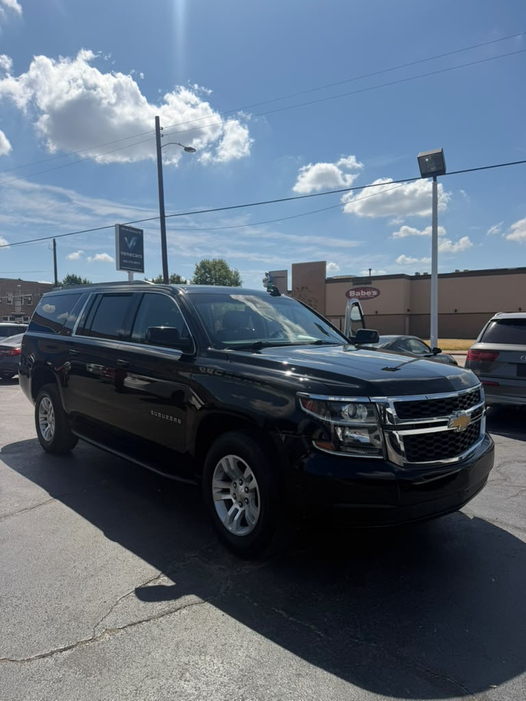 2019 CHEVROLET SUBURBAN foto 2