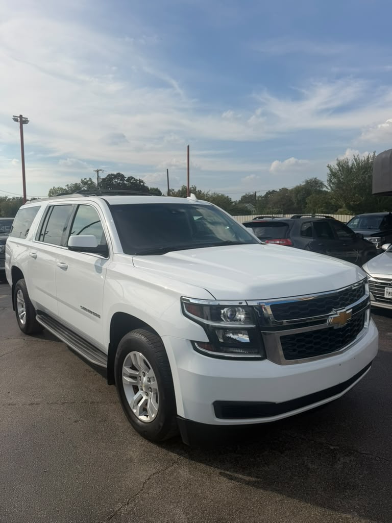 2017 CHEVROLET SUBURBAN foto 2